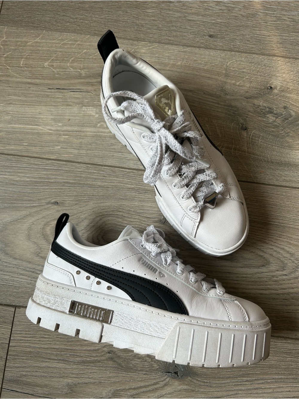 PUMA Mayze Flawless White / Black Lace Up Platform Sneakers Size 8
